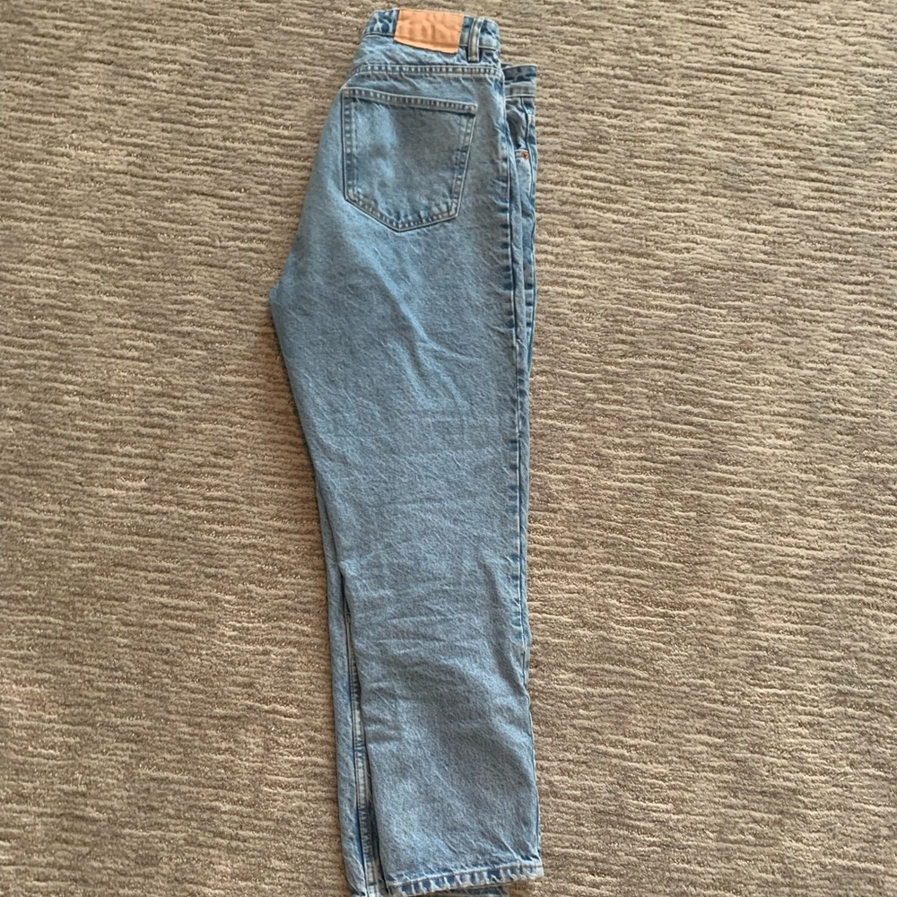 Blue Zara Mom jeans